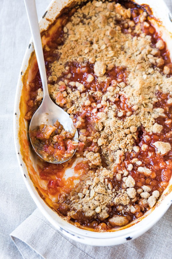 Gingered rhubarb crisp