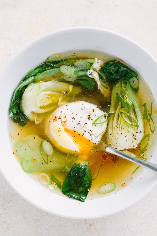 Gingery poached egg soup