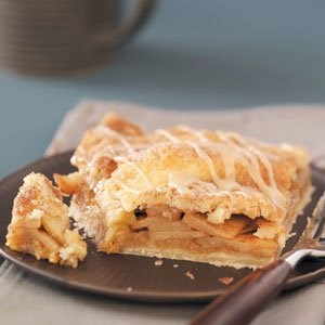 Glazed apple pie squares 