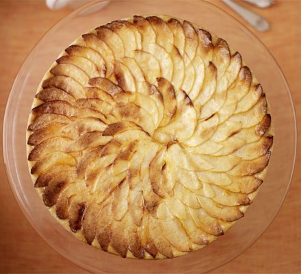 Glazed apple tart