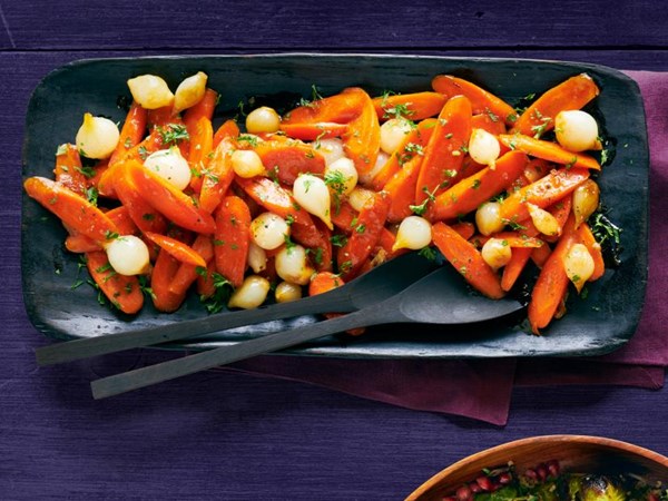 Glazed carrots and pearl onions 