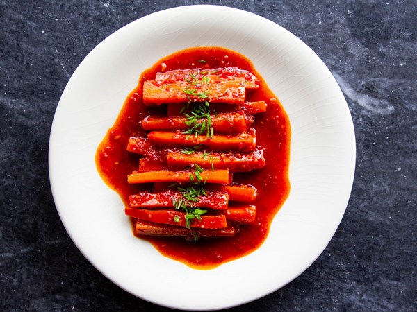 Glazed carrots with burnt honey and gochugaru