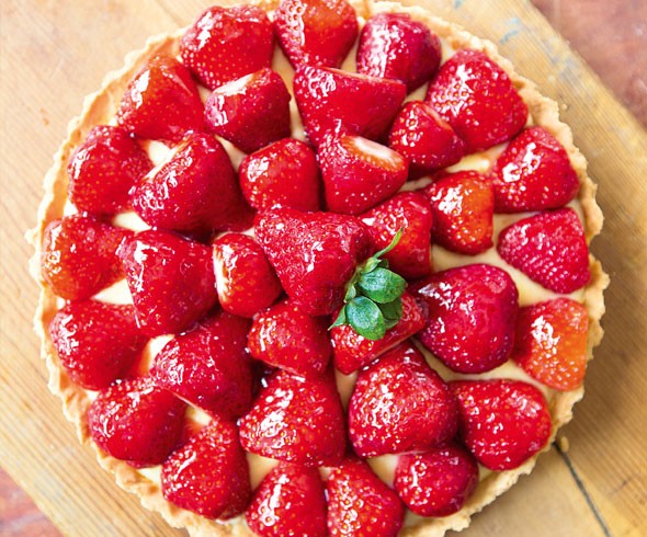 Glazed fruit tart