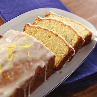 Glazed lemon pound cake