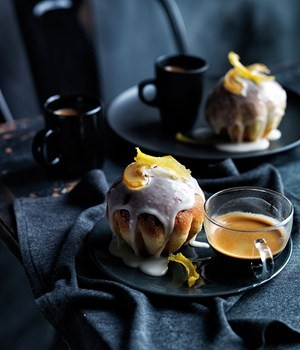 Glazed pear and sour cream buns