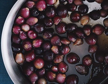 Glazed red pearl onions