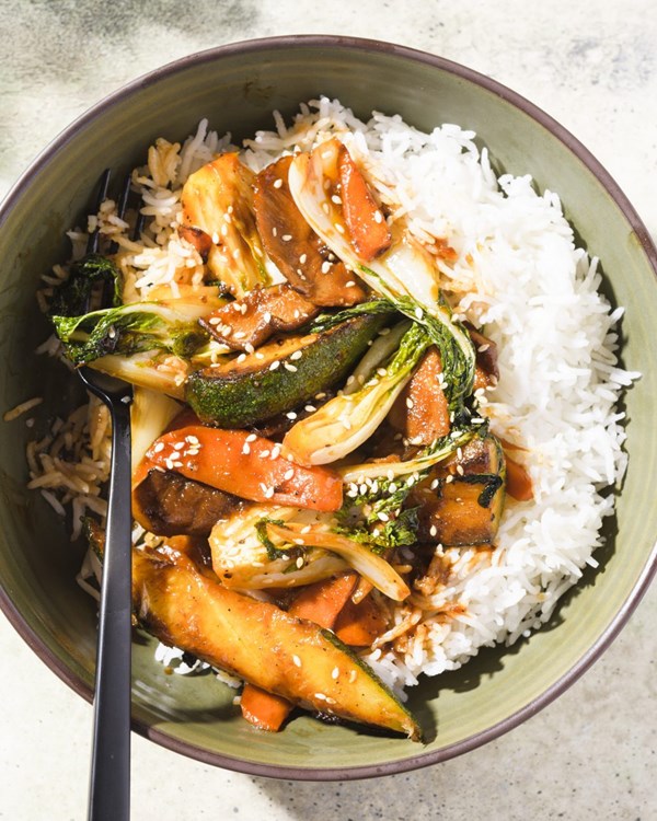 Glazed spicy-sweet stir-fried vegetables