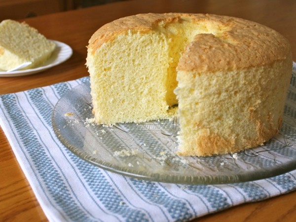 Gluten-free chiffon cake