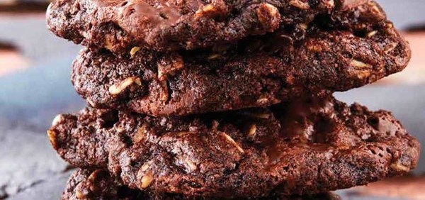 Gluten-free chocolate oatmeal chunkers