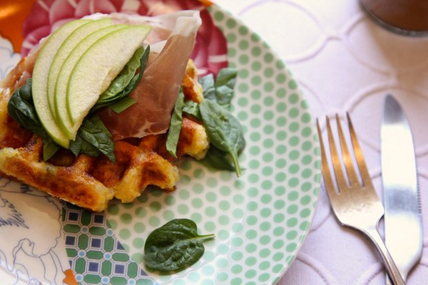 Gluten-free lunch waffles with apples and prosciutto