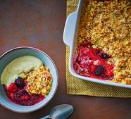 Gluten-free mixed berry crumble