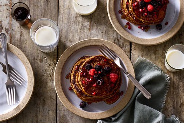 Gluten-free pumpkin-oat pancakes