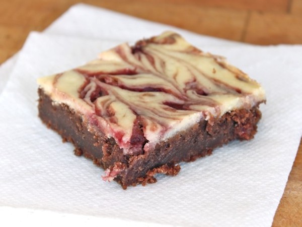 Gluten-free raspberry cheesecake brownies