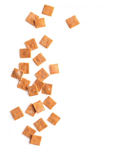 Gluten-free smoky crackers