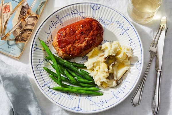 Gluten-free turkey meatloaf with cream & oats