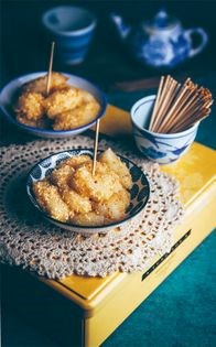 Glutinous rice peanut balls