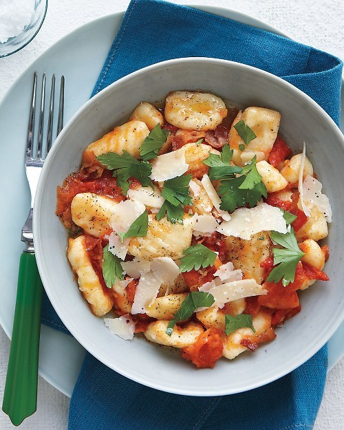 Gnocchi with bacon and tomato