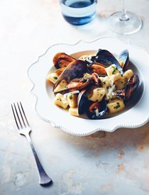 Gnocchi with mussels and pecorino (Gnocchi cozze e pecorino) [Angelo Preziosi]