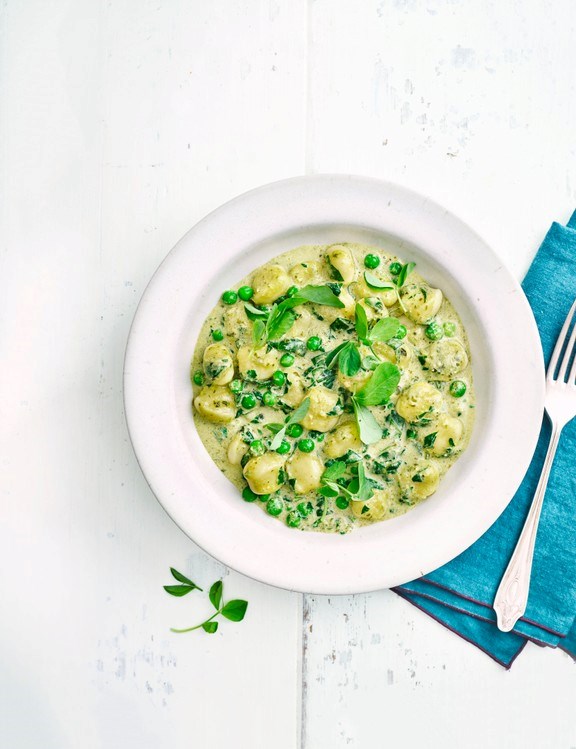 Gnocchi with peas, pesto and spinach
