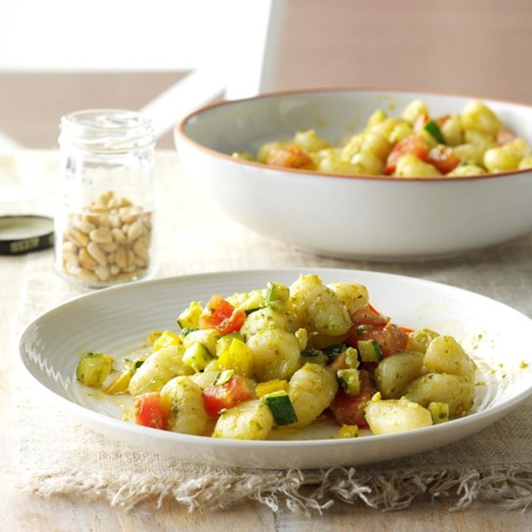 Gnocchi with pesto sauce 