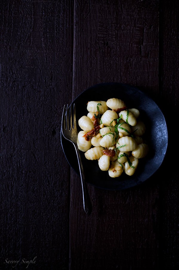 Gnocchi with sun-dried tomatoes, pancetta and Roquefort cheese