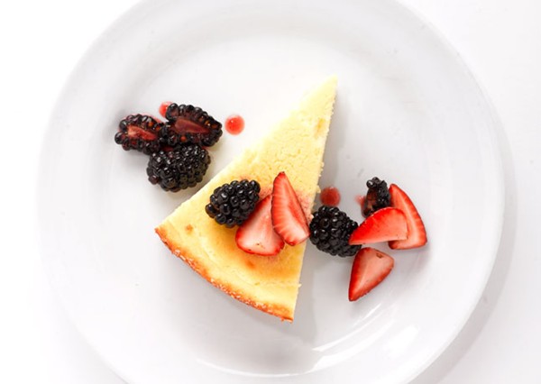 Goat cheese cake with mixed berries