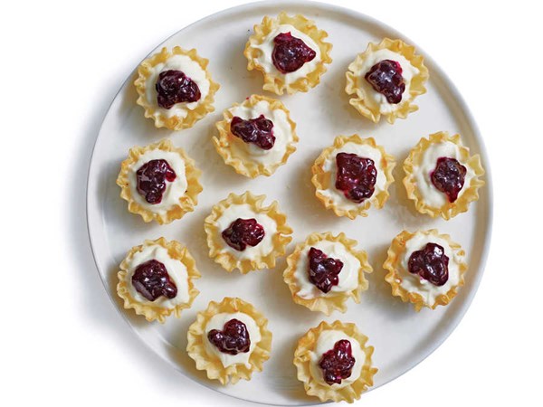 Goat cheese cheesecake bites