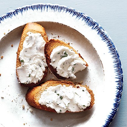 Goat cheese crostini