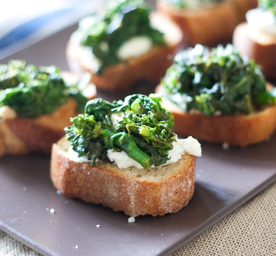 Goat cheese rapini toasts