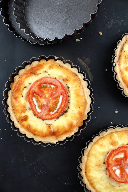 Goat cheese tomato quiche