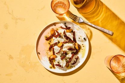 Goat cheese with sun-dried tomatoes and caramelized garlic