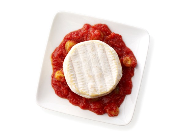 Goat cheese with tomato chutney