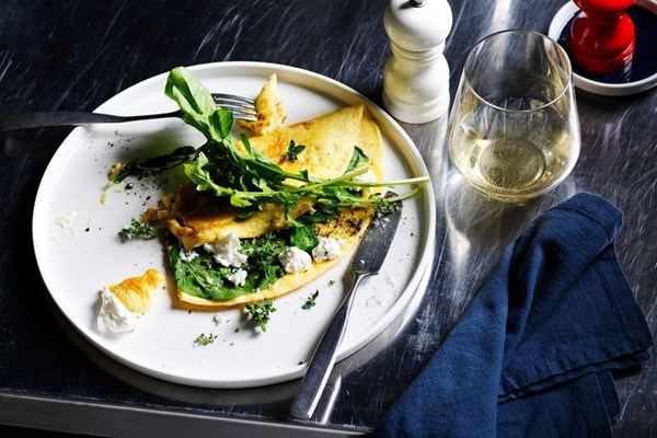 Goat's cheese & oregano omelette