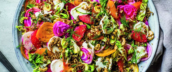 Goat's cheese and beetroot citrus salad