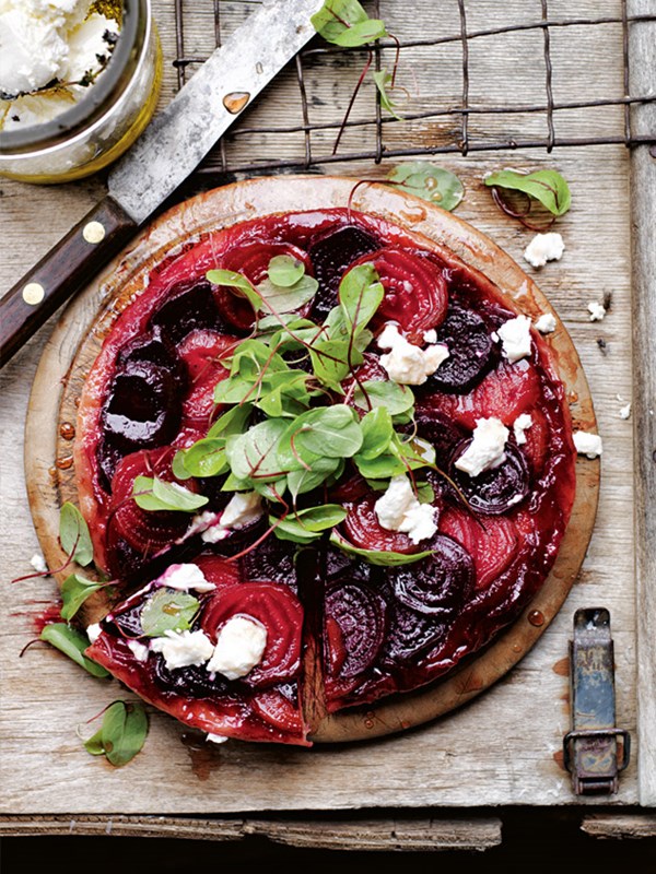 Goat's cheese and beetroot tarte Tatin