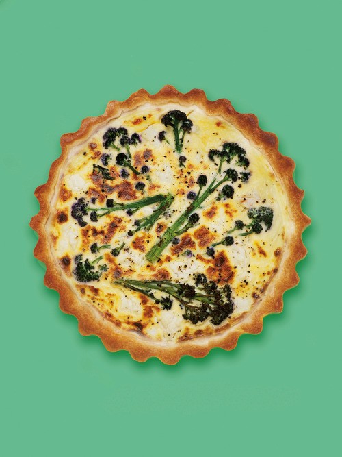 Goat's cheese and broccoli quiche 