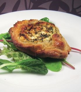 Goat's cheese and honey pastries