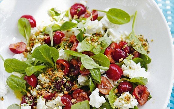 Goat's cheese and macerated-cherry salad