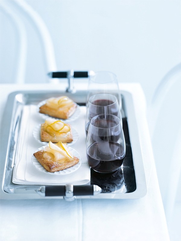 Goat's cheese and pear pastries