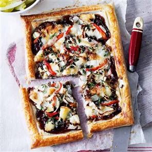 Goat's cheese and red pepper tart with chicory