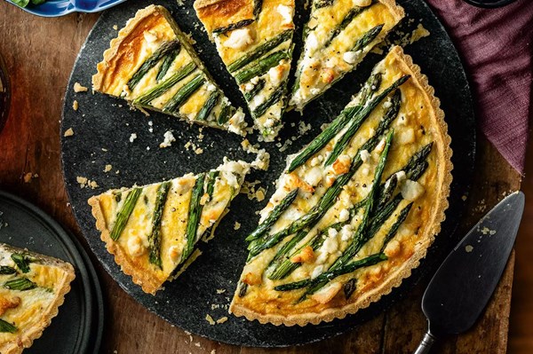Goat's cheese, asparagus & tarragon tart