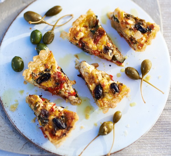 Goat's cheese, fennel & roasted red pepper tart