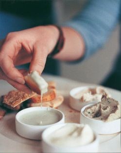 Goat's cheese mango spread