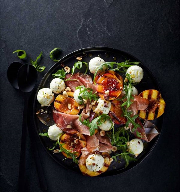 Goats' cheese, nectarine and prosciutto salad