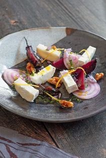 Goat’s cheese, roasted beetroot & caramelised walnut salad