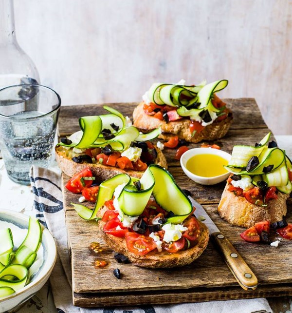 Goats' cheese, tomato and courgette bruschetta