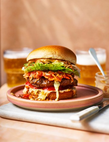 Gochujang juicy Lucy burgers