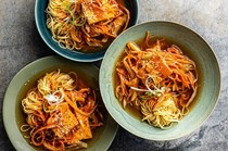 Gochujang tofu & vegetable noodles