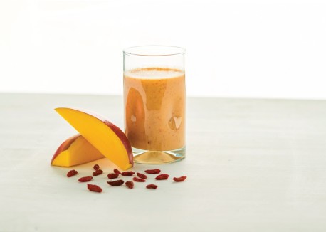 Goji berry sunrise smoothie