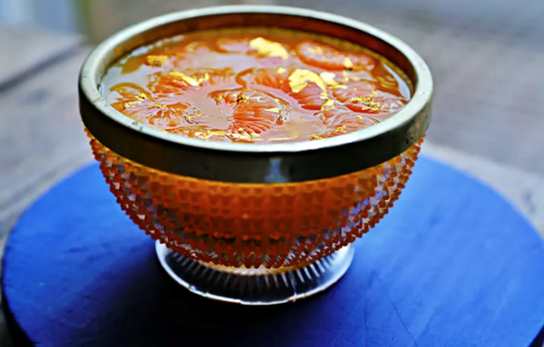 Gold and clementine jubilee jelly